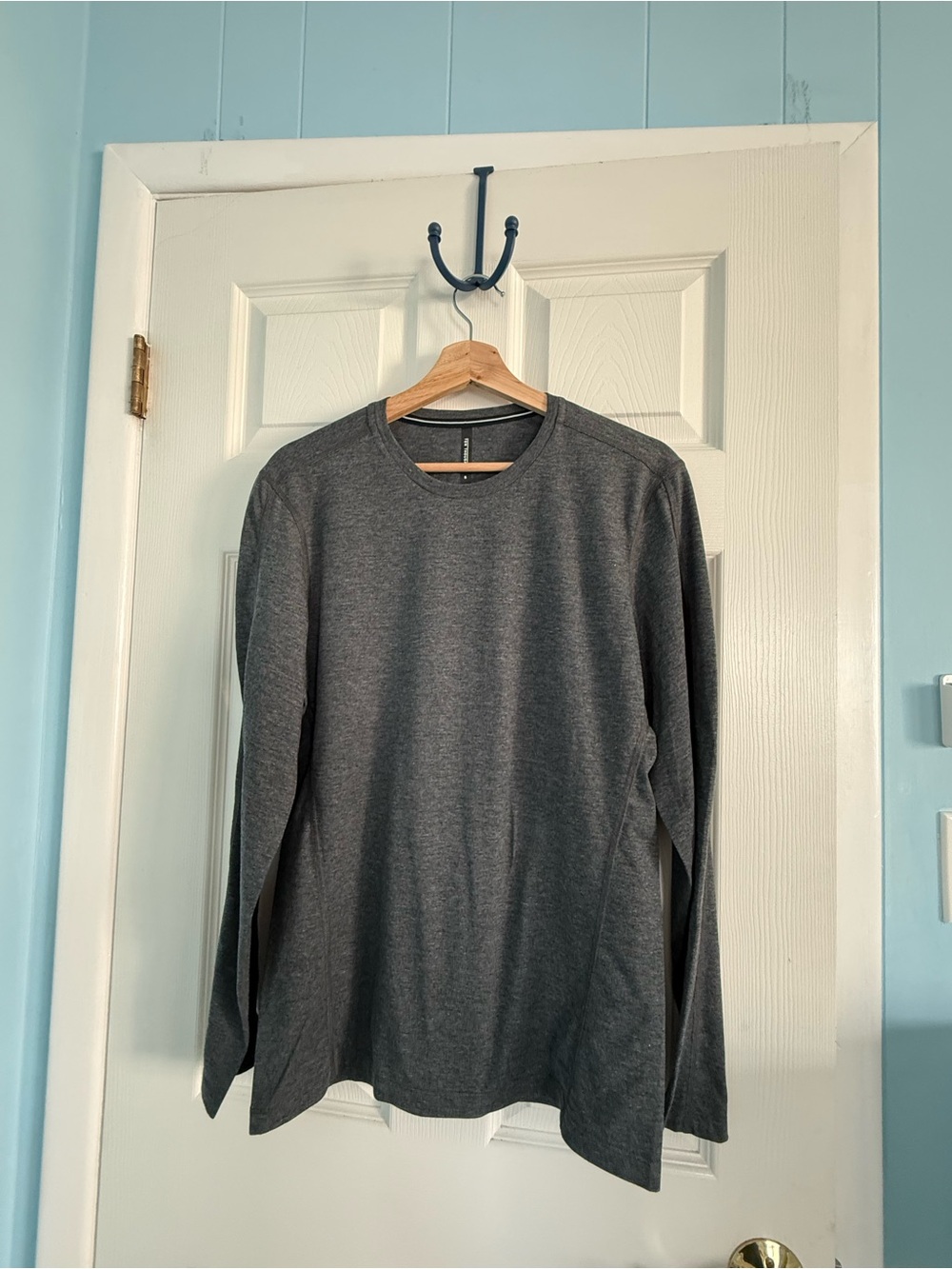Ten Thousand Gray DURABLE Long Sleeve Tee SHIRT Small S NEW